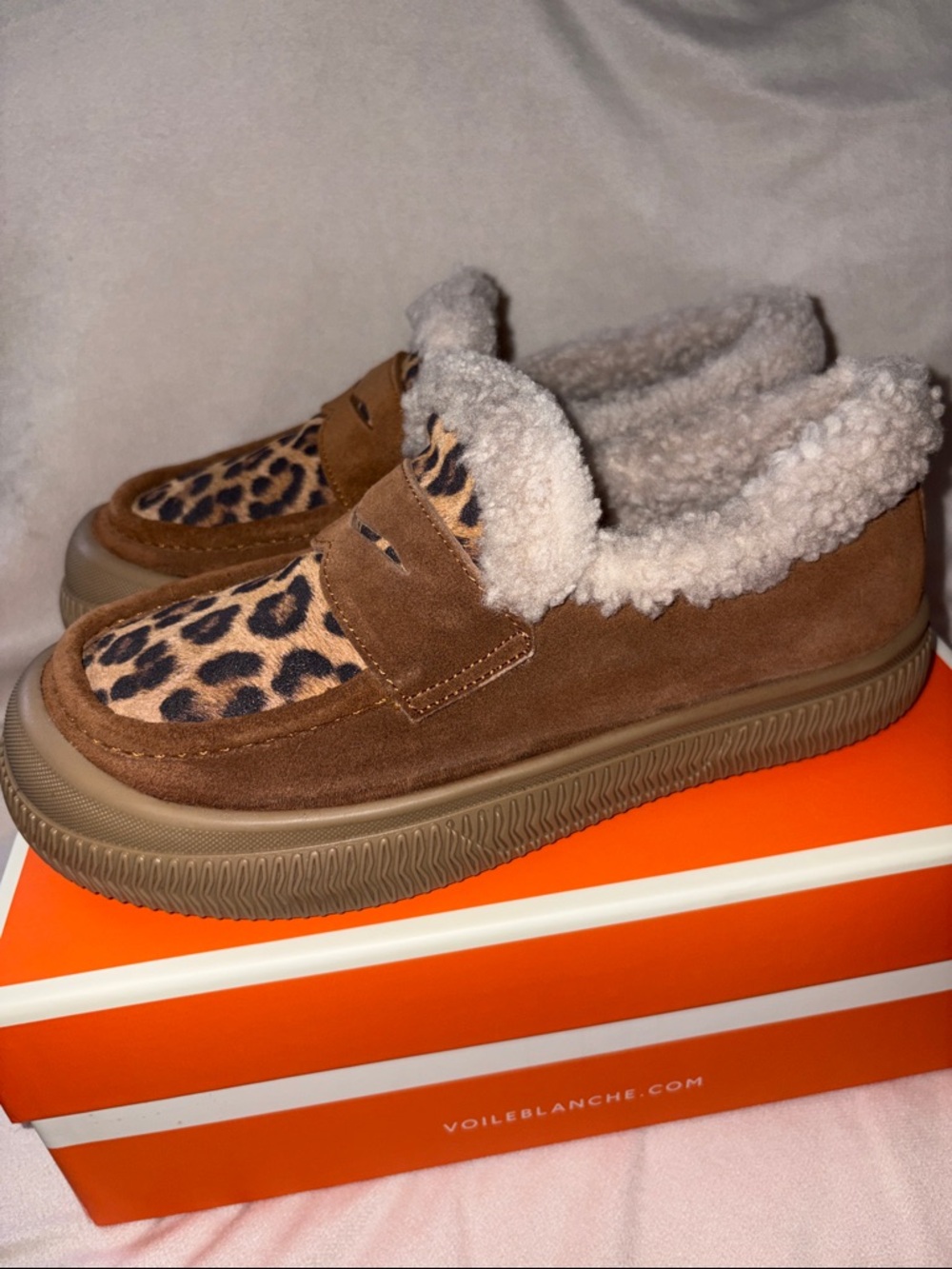 NWT VOILE BLANCHE PAN Genuine Shearling Loafer in Brown - Picture 13 of 16